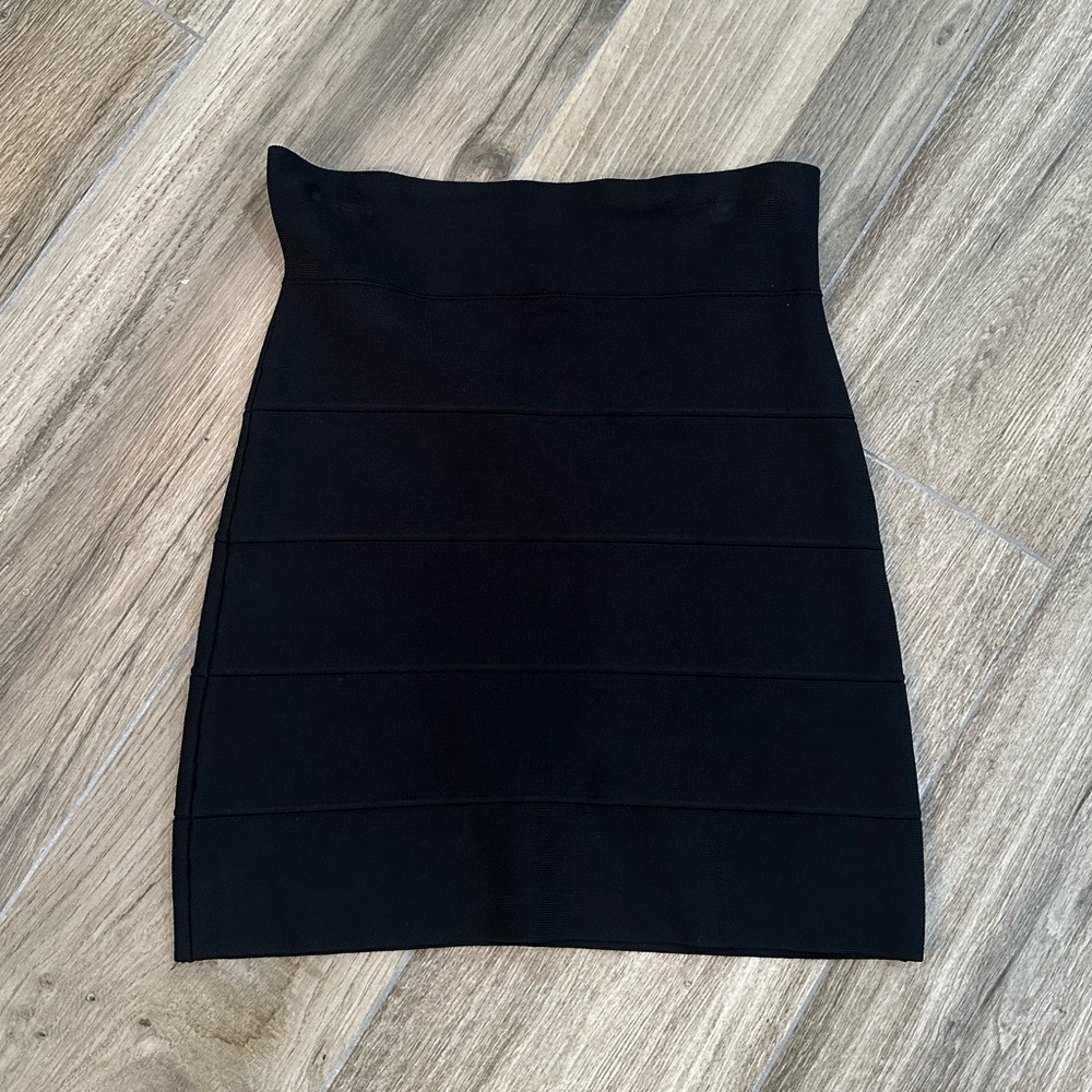 BCBG MaxAzria bandage skirt